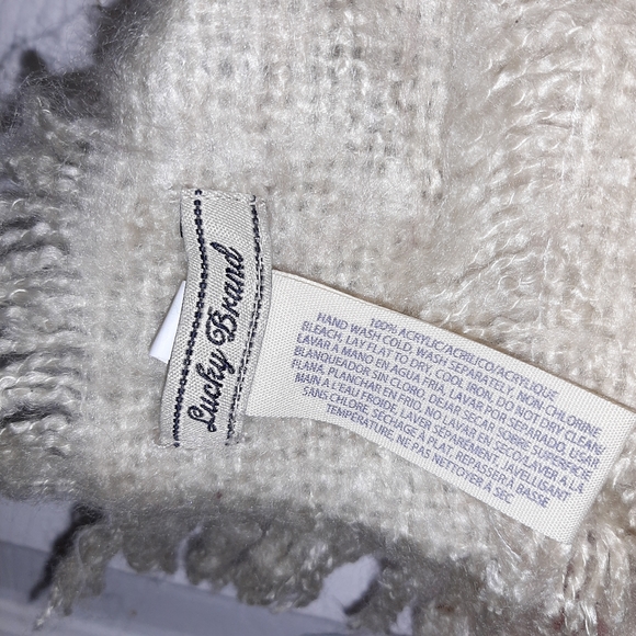 Lucky Brand Blanket Scarf - Picture 2 of 2